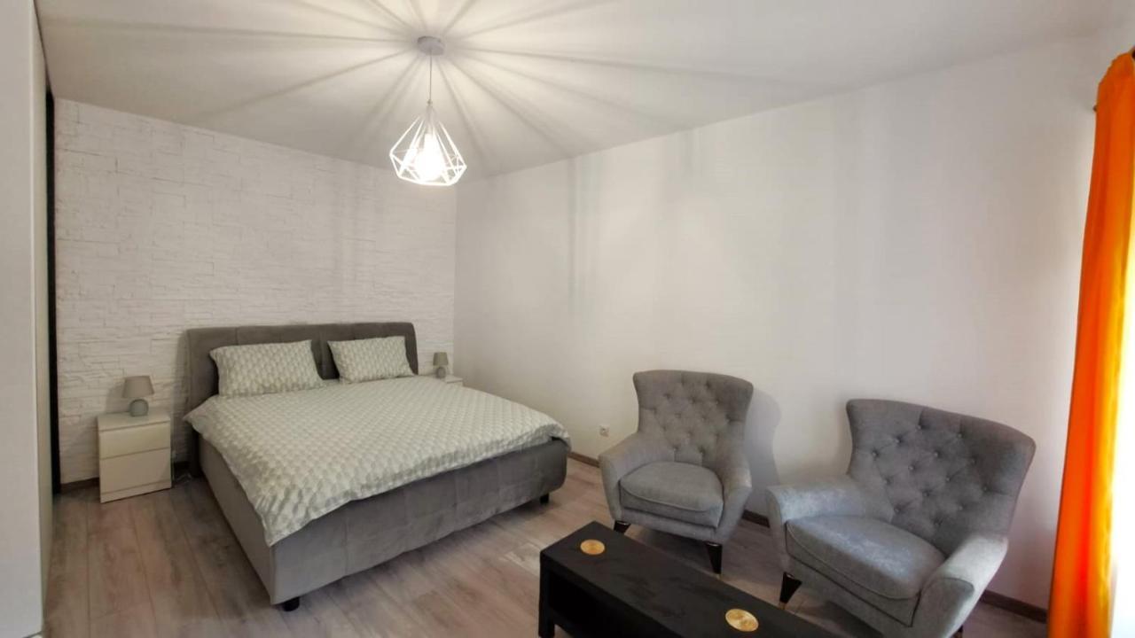 Cosy Studio In The Heart Of בראשוב מראה חיצוני תמונה
