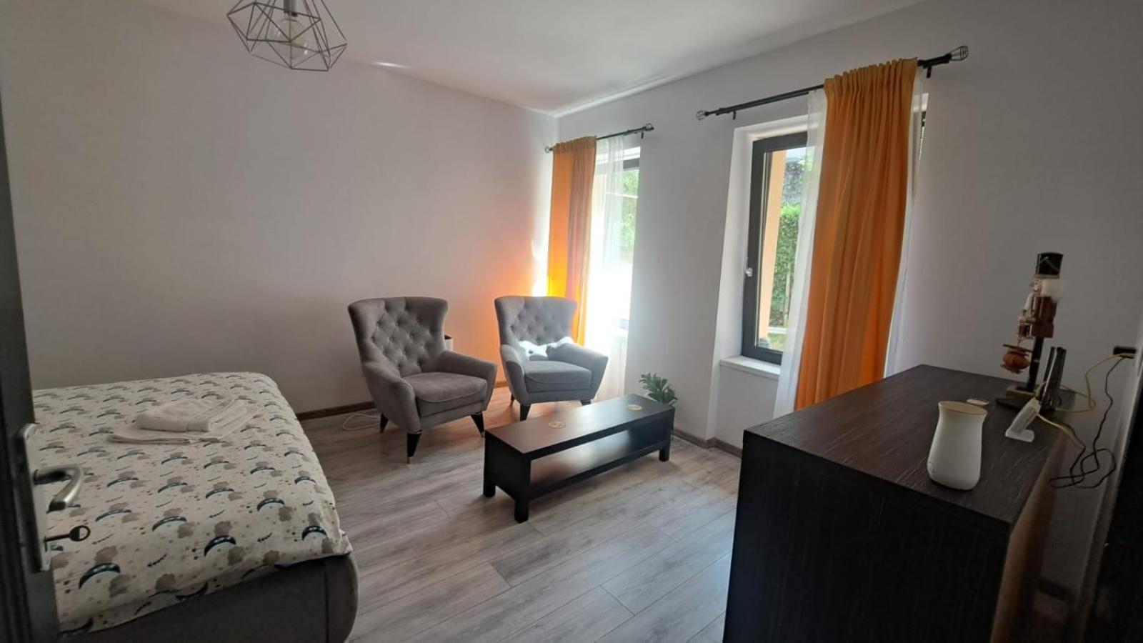 Cosy Studio In The Heart Of בראשוב מראה חיצוני תמונה