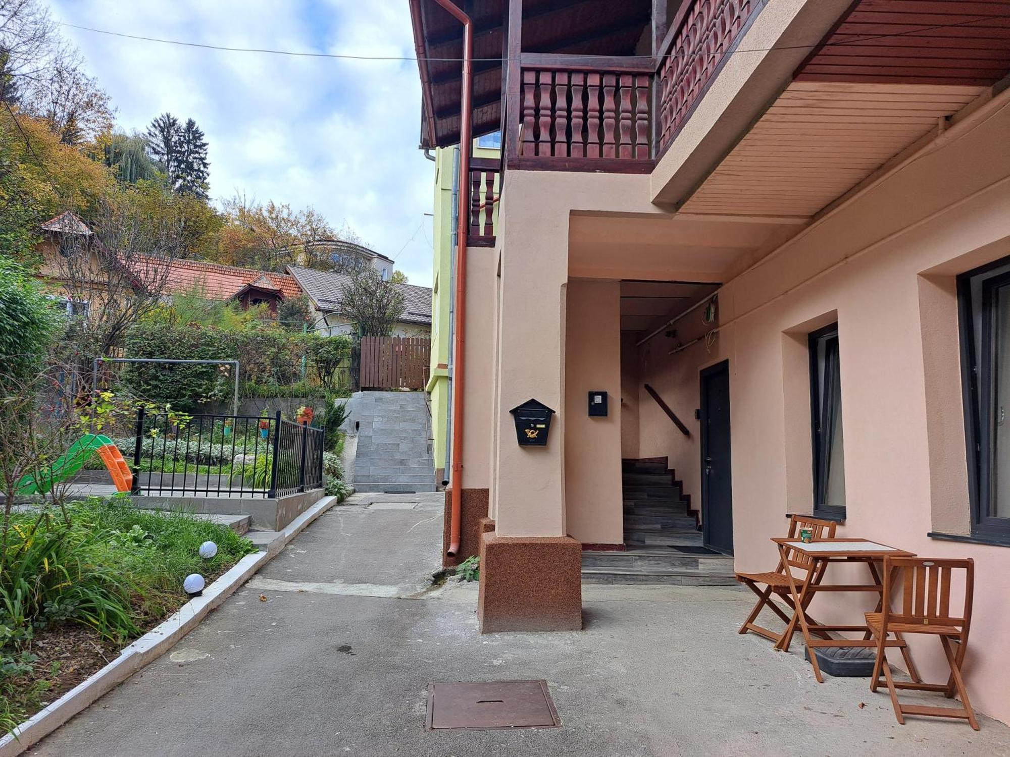 Cosy Studio In The Heart Of בראשוב מראה חיצוני תמונה